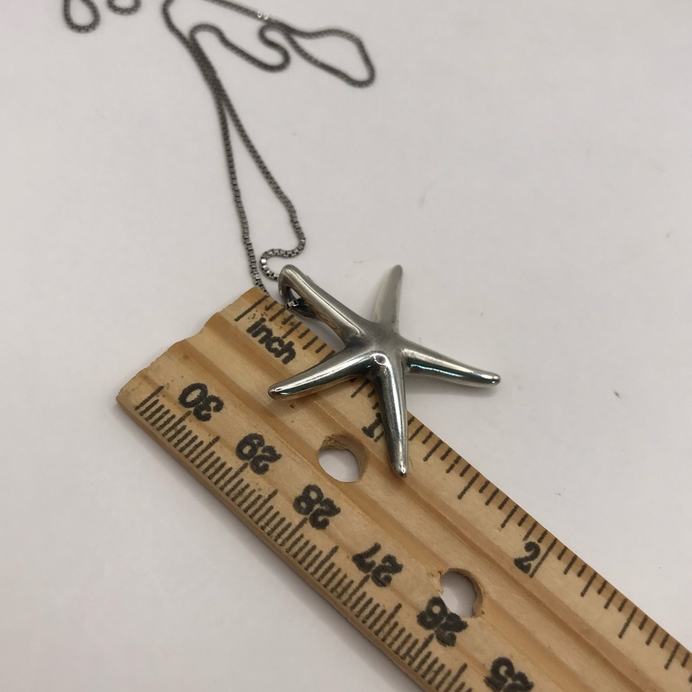 James Avery “Retired” Sterling Silver Starfish Pendant Paired with 925 Necklace - Picture 6 of 8